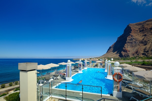 Sundeck
