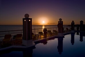 Outdoor pool, sun loungers
