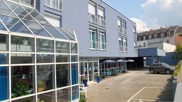 Fachada de la propiedad