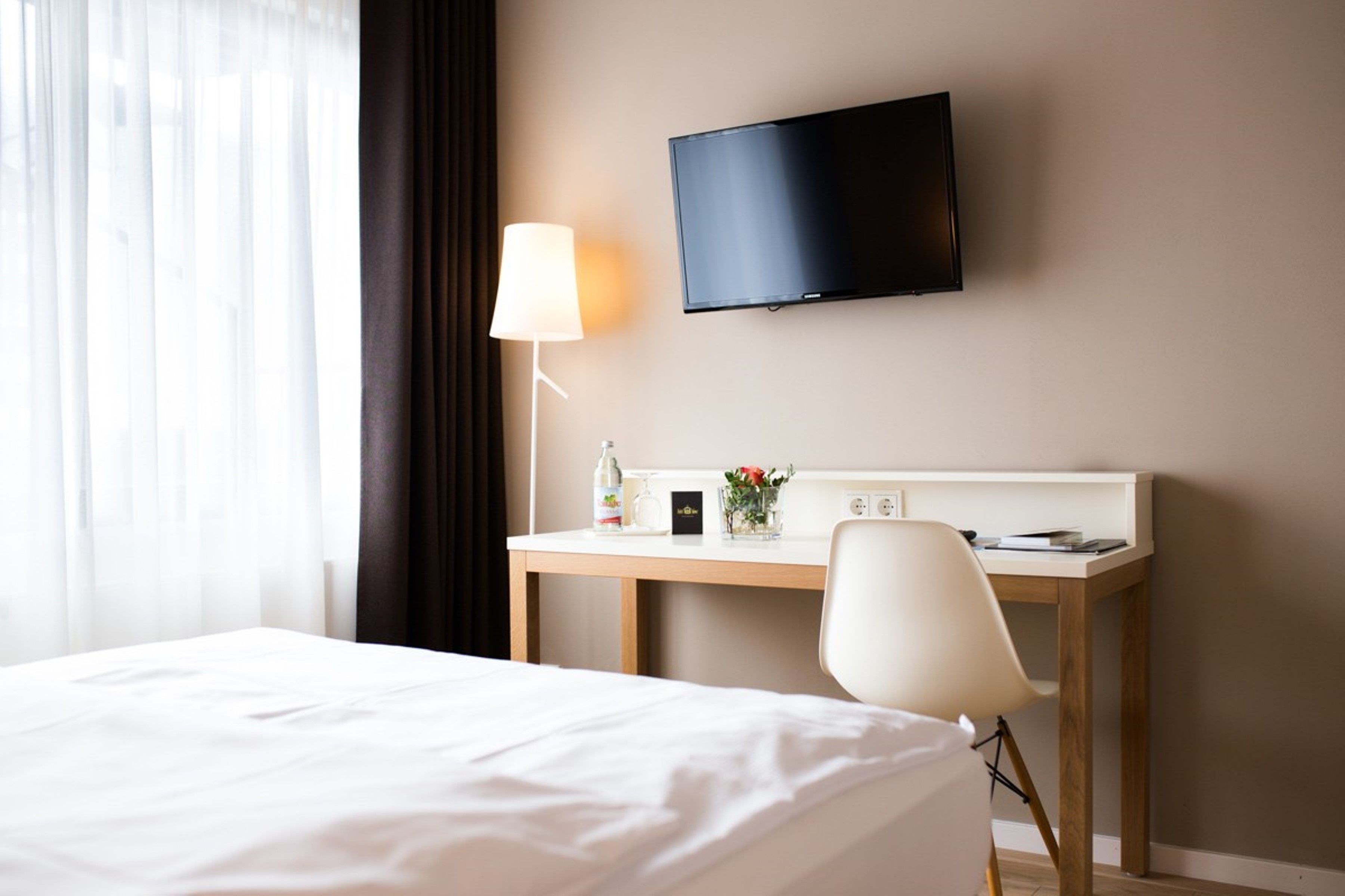 Comfort Single Room | 1 bedroom, in-room safe, desk, free cots/infant beds