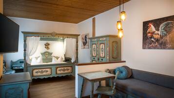 Junior-Suite | Allergikerbettwaren, Minibar, Schreibtisch