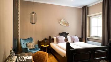 Superior Room, 1 Double Bed | Hypo-allergenic bedding available, minibar, in-room safe, desk