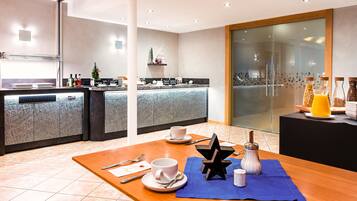 Tägliches inbegriffenes Frühstücksbuffet