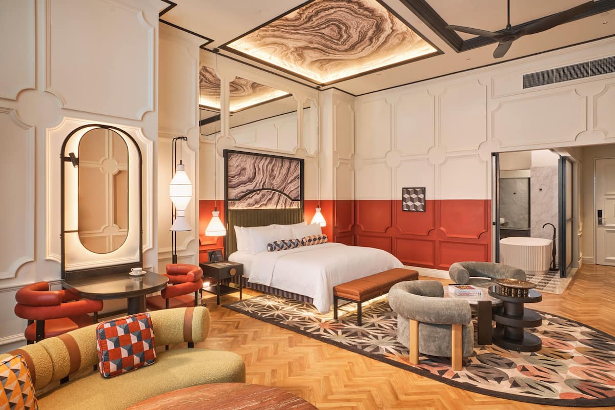 QT Heritage Suite | Sengetøy av topp kvalitet, dundyner, senger med overmadrass og minibar