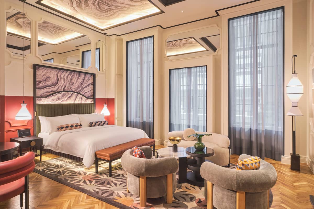 Balcony Suite | Sengetøy av topp kvalitet, dundyner, senger med overmadrass og minibar