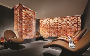 Sauna, hot tub, steam room, body treatments, aromatherapy