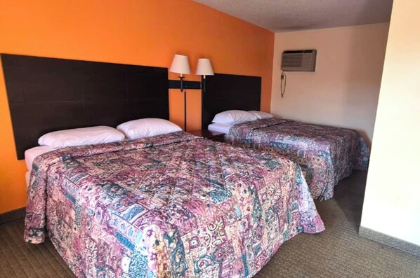 Room, 2 Queen Beds, Non Smoking