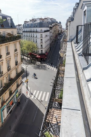 Superior Double Room | City view