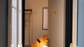 Habitación individual estándar | Ropa de cama de alta calidad y caja de seguridad en la habitación