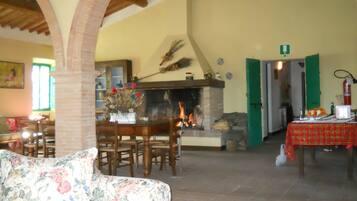 Villa, 5 camere da letto | Area soggiorno | TV