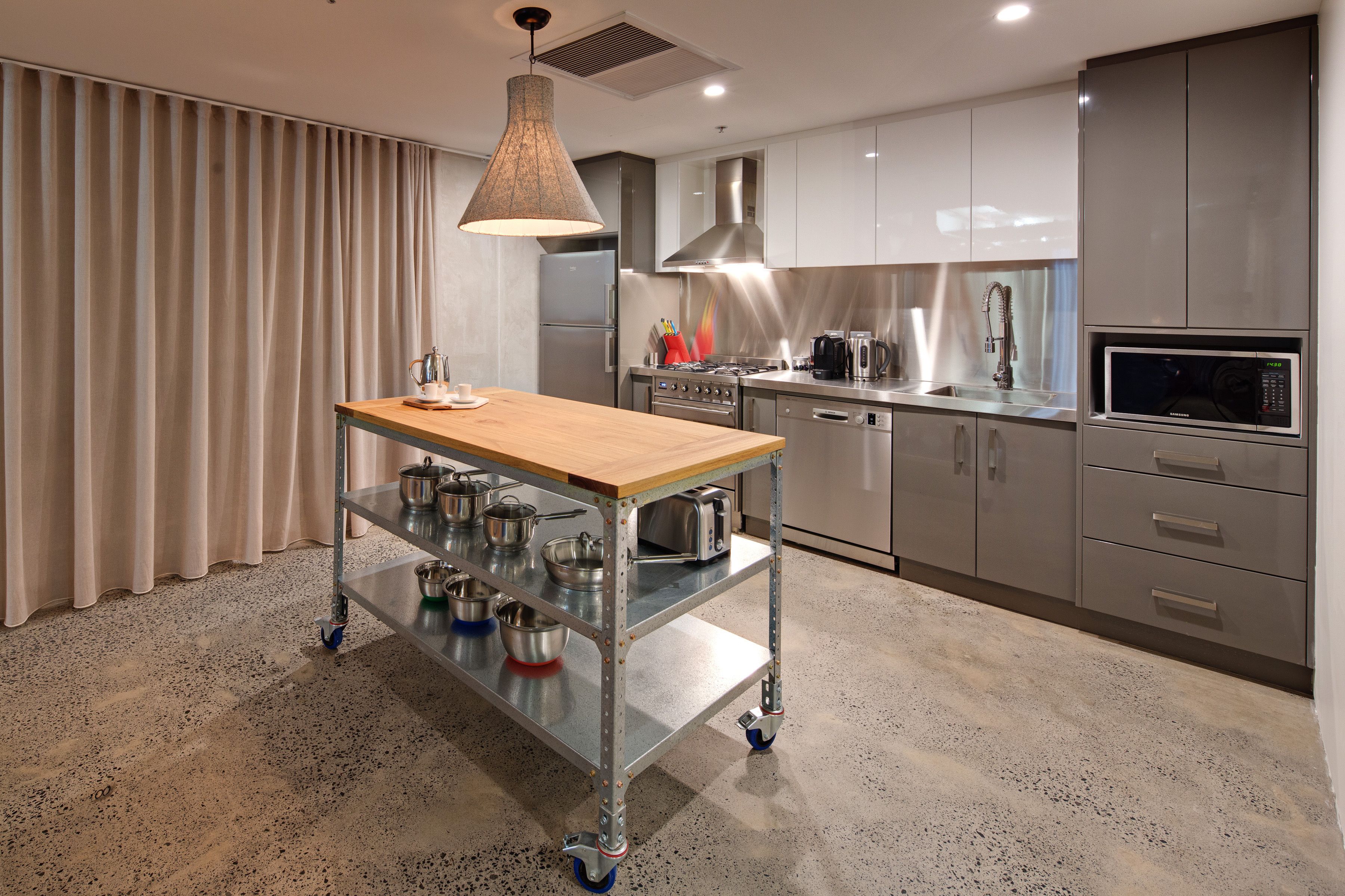 premium bedding, pillow-top beds, minibar, in-room safe