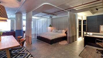 Ropa de cama de alta calidad, colchones con pillow-top y minibar