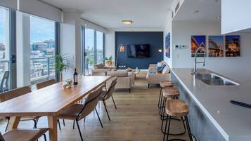 Penthouse, 3 slaapkamers | Luxe beddengoed, pillowtop-bedden, een minibar, een kluis op de kamer