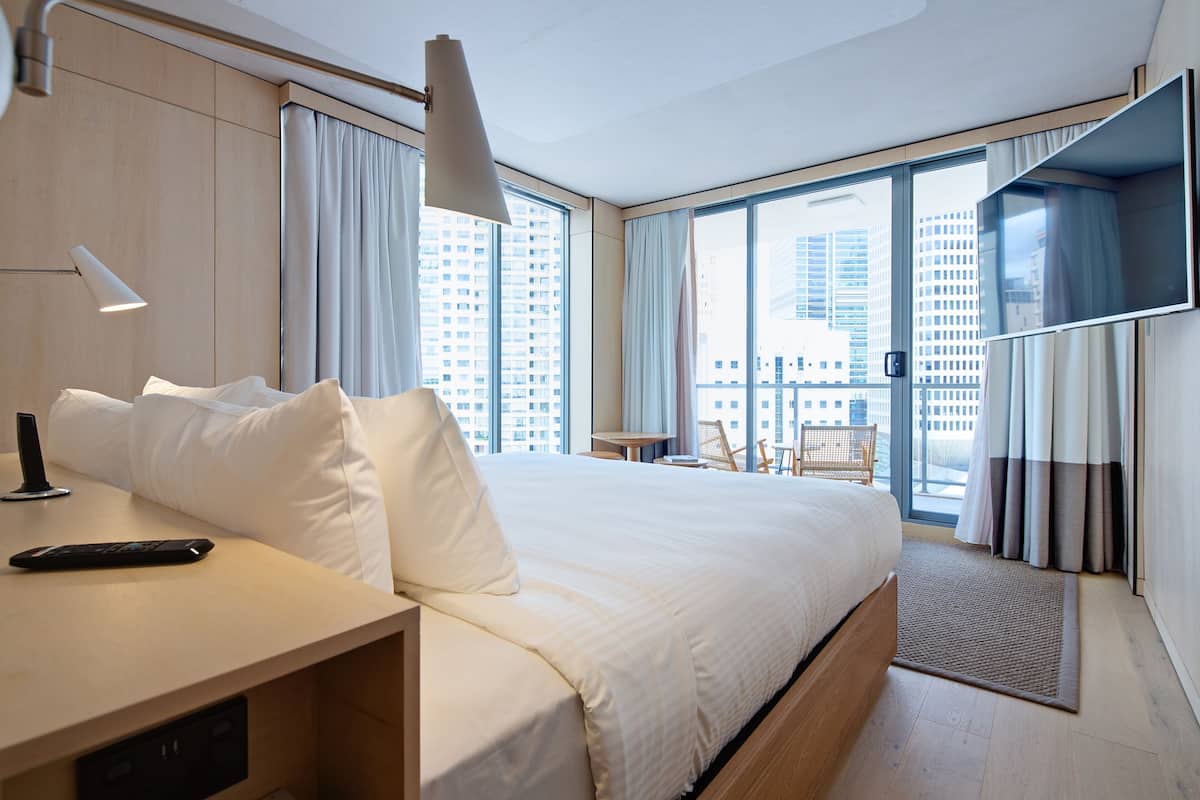 Premium bedding, pillow-top beds, minibar, in-room safe