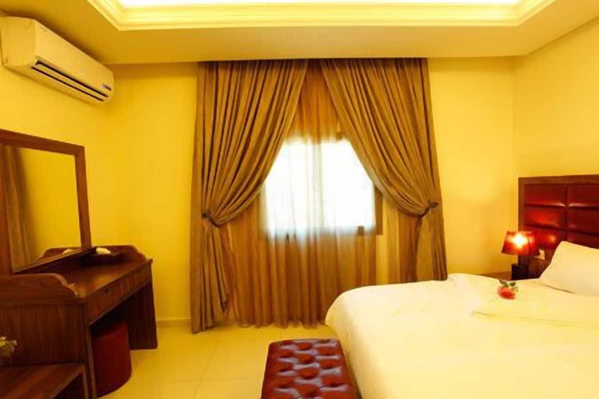 Minibar, truy cập Internet không dây miễn phí, bộ trải giường
