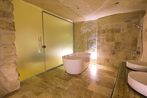 Suite Cave Room | Bathroom - Ortahisar Cave Hotel (Ürgüp)