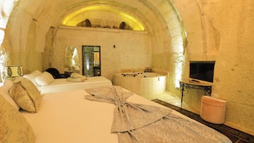 Family Cave Room | Minibar, individuelt design, individuel indretning, lydisolering