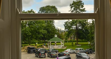 Steeton Hall Hotel