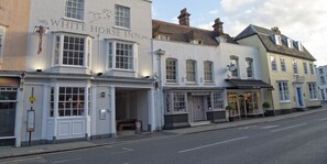 Fachada da propriedade