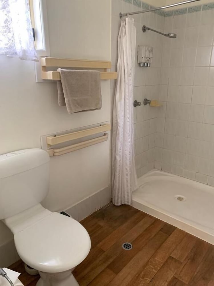 Aurora Kakadu Lodge & Caravan Park by null