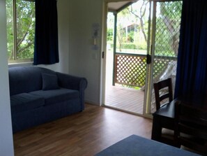 Living area - Aurora Kakadu Lodge (Jabiru)