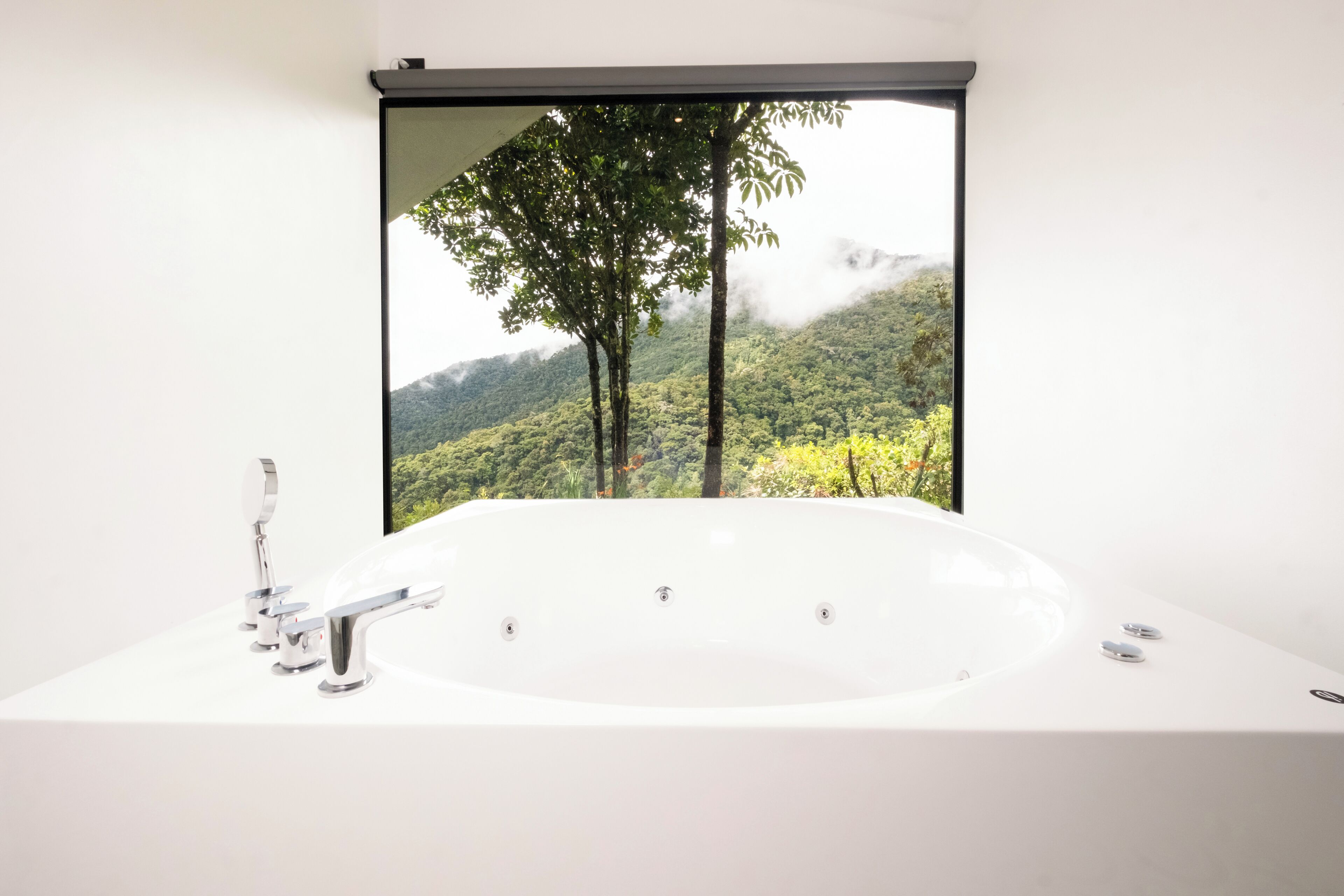 Baignoire à hydromassage