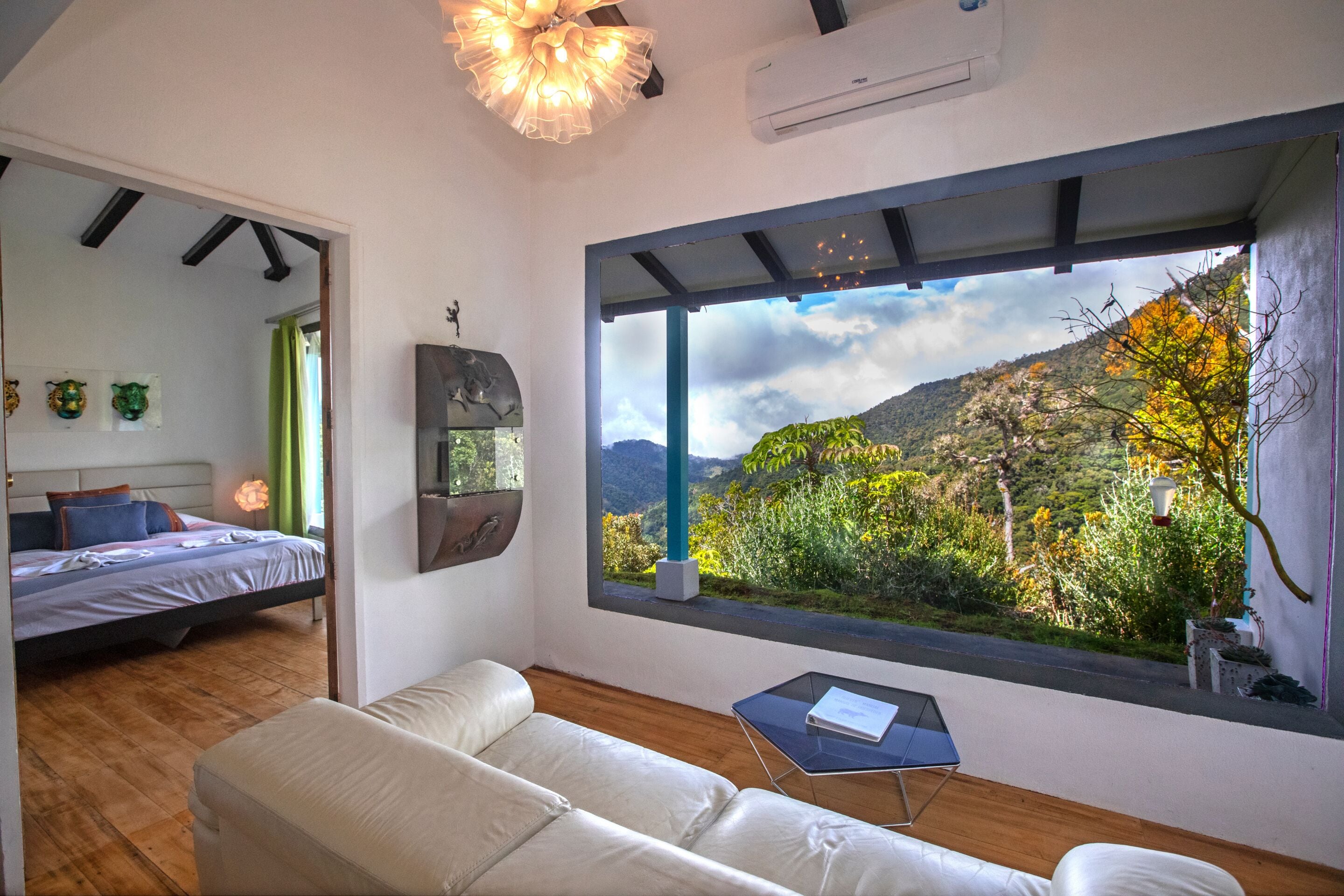 Master Suite | 高級寢具、羽絨被、迷你吧、客房內保險箱