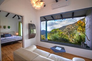 Master Suite | 高級寢具、羽絨被、迷你吧、客房內保險箱