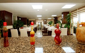 Bar (on property) - Lara Diamond Hotel (Antalya)