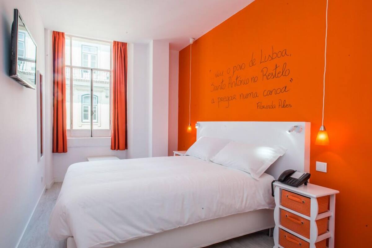 20 chambres, couette en duvet d'oie, surmatelas, rideaux occultants