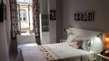 20 bedrooms, down duvets, pillow-top beds, blackout curtains