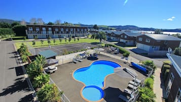 Outdoor pool, sun loungers