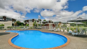 Outdoor pool, open 8:00 AM to 5:00 PM, sun loungers