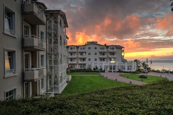 Fassade der Unterkunft – Abend/Nacht