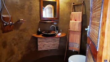 Luxury Quadruple Room | In-room safe, free WiFi, bed sheets