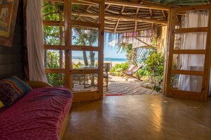 Caja de seguridad en la habitación, wifi gratis y ropa de cama 