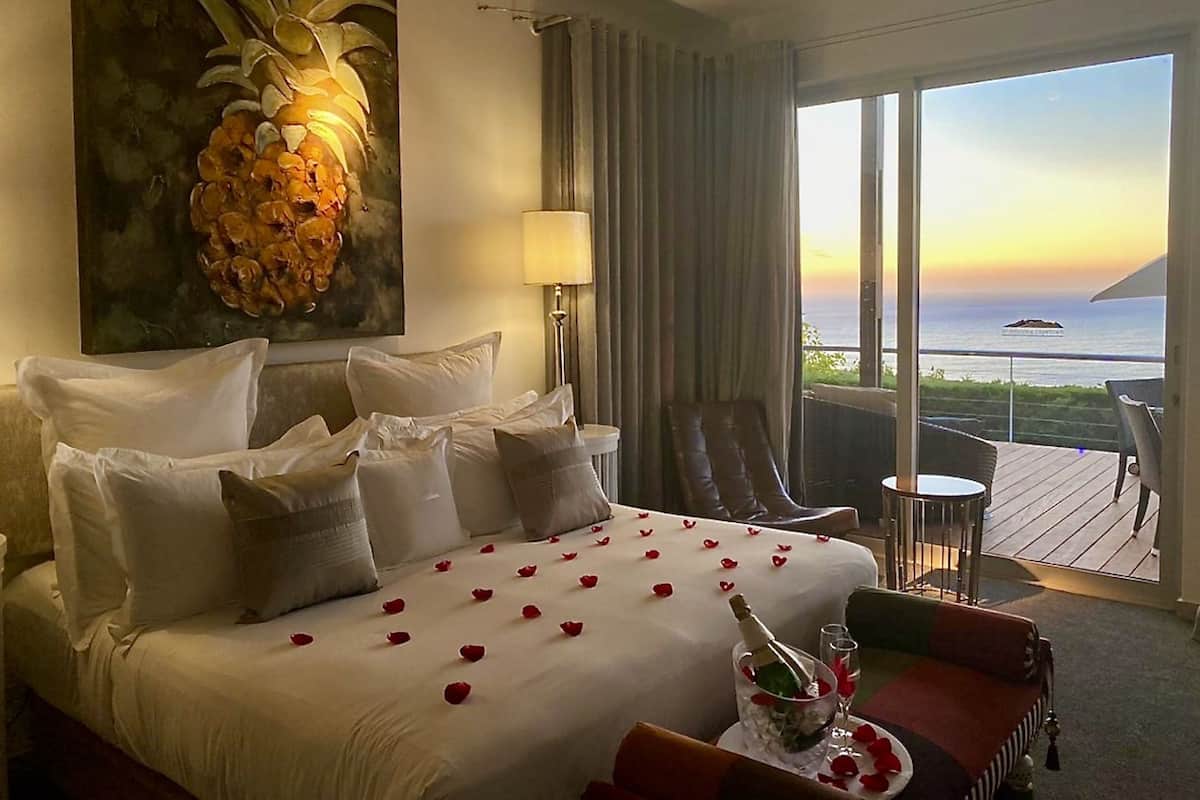 Suite 7, The Royal Suite, 1 King Bed Panoramic Ocean View