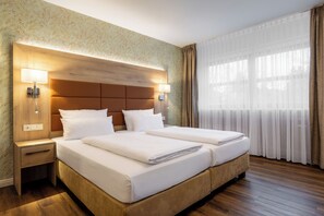 套房 | 低過敏寢具、迷你吧、客房內保險箱、遮光布/窗簾