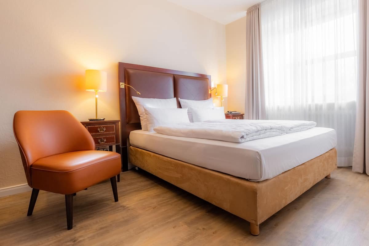 Standaard kamer | Hypoallergeen beddengoed, een minibar, een kluis op de kamer