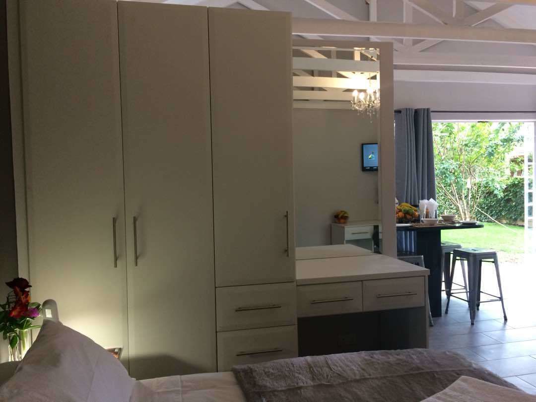 Egyptian cotton sheets, in-room safe, soundproofing, rollaway beds