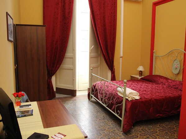 Een bureau, gratis wifi