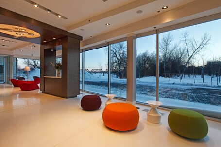 Mere Hotel - Image 1