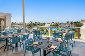 6 restaurantes, café da manhã, culinária internacional