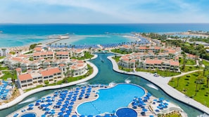A resort with multiple swimming pools, a marina, and beach areas. - Pickalbatros Dana Beach Resort - Hurghada (Hurghada)