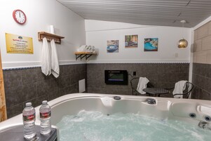 Indoor spa tub