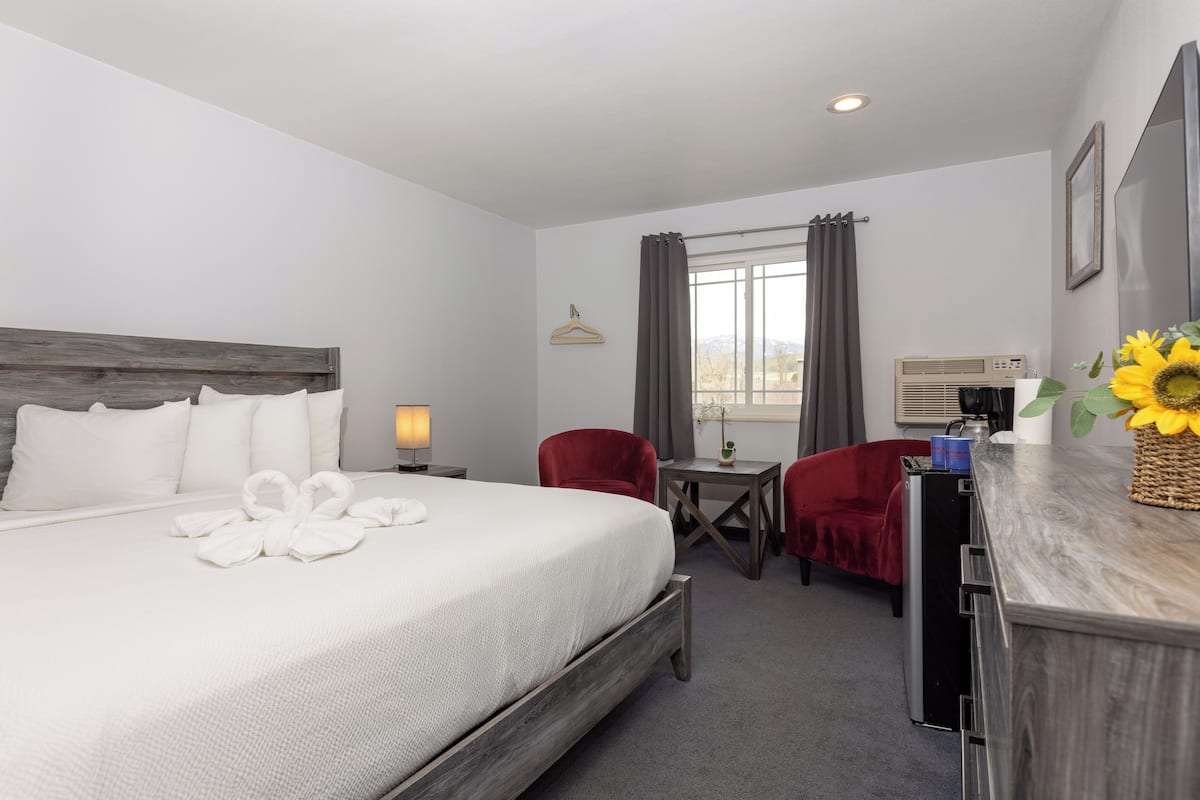 Premium bedding, down comforters, pillowtop beds, blackout drapes
