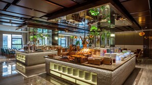 Desayuno buffet diario (CNY 125 por persona)