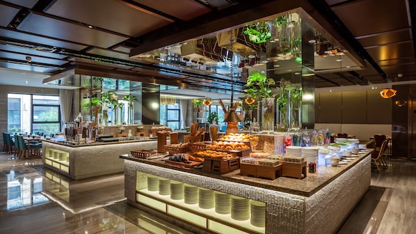 Se ofrece un desayuno bufé (125 CNY por persona)