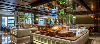 ホリデイ・イン上海 虹橋 by IHG (上海虹橋假日酒店)