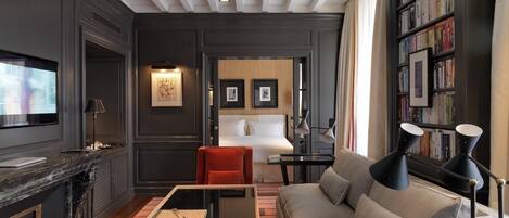 4 bedrooms, premium bedding, pillow-top beds, minibar